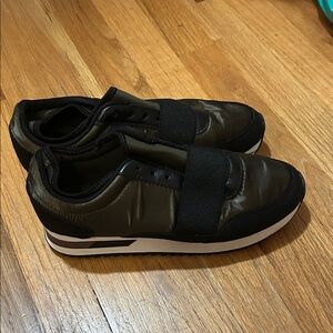 Bershka Black and Olive Sneakers
